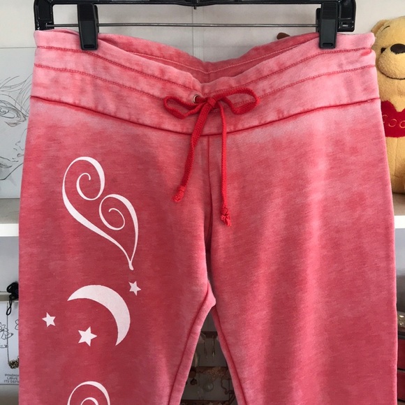 WILDFOX Faded Red 'I Sleep' Lounge Joggers - Picture 4 of 12